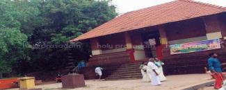 valapattanam-sree-kalarivathukkal-bhagavathy-temple-poorotsavam-image
