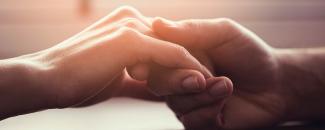 hold-hands-day-image